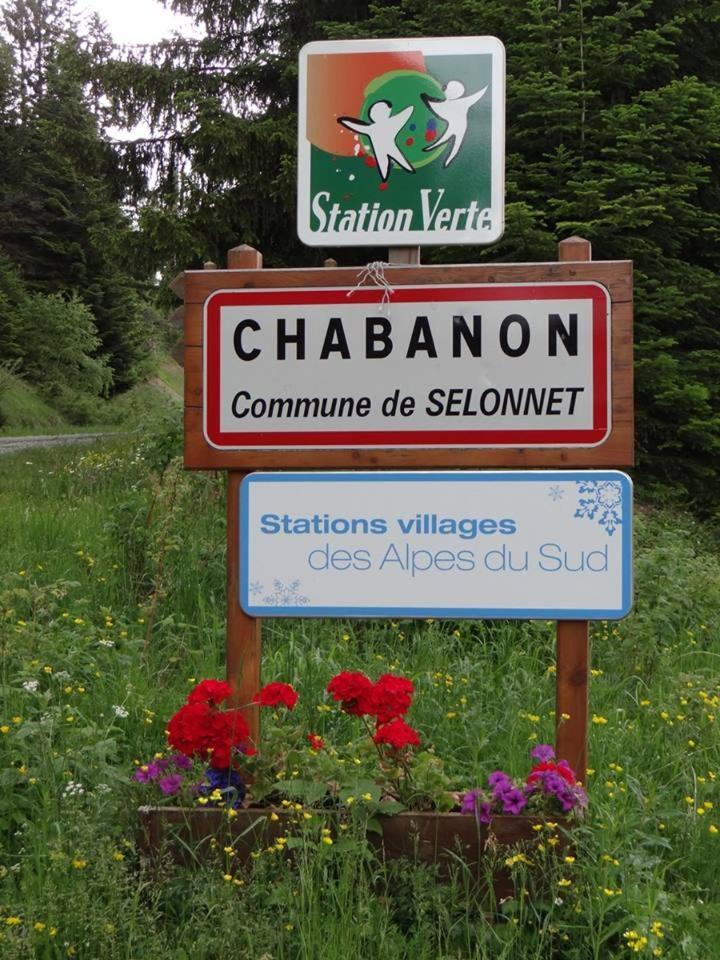 Les Blanches Provencales Panzió Selonnet Kültér fotó